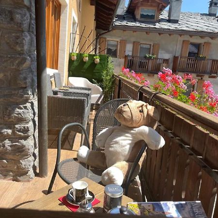 Maison Julie-Lungo La Via Francigena Etroubles Dış mekan fotoğraf