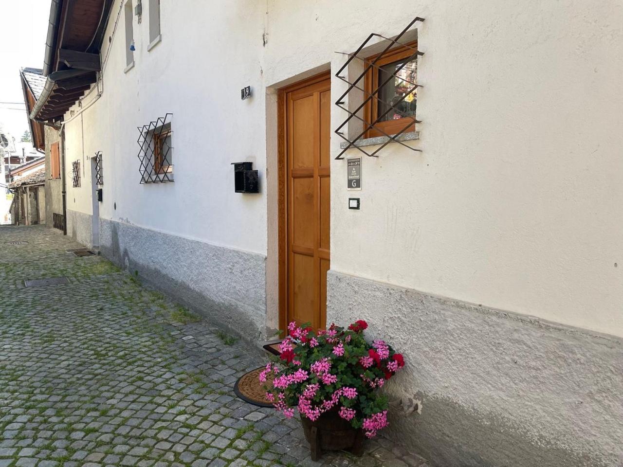 Maison Julie-Lungo La Via Francigena Etroubles Dış mekan fotoğraf