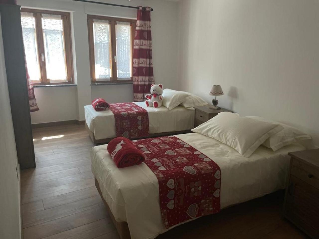 Maison Julie-Lungo La Via Francigena Etroubles Dış mekan fotoğraf