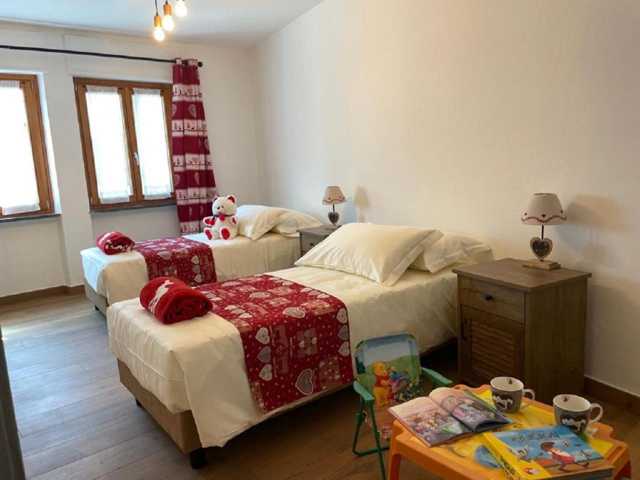 Maison Julie-Lungo La Via Francigena Etroubles Dış mekan fotoğraf