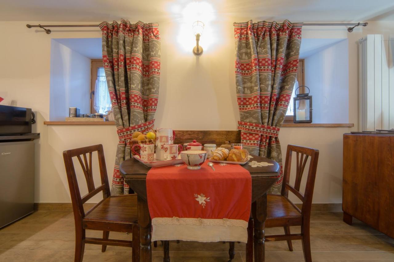 Maison Julie-Lungo La Via Francigena Etroubles Dış mekan fotoğraf